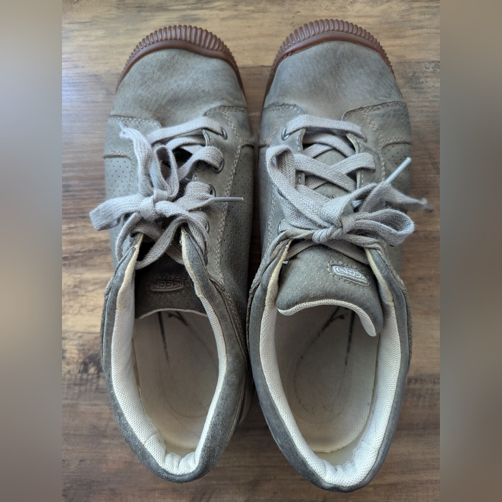 Women's Keens